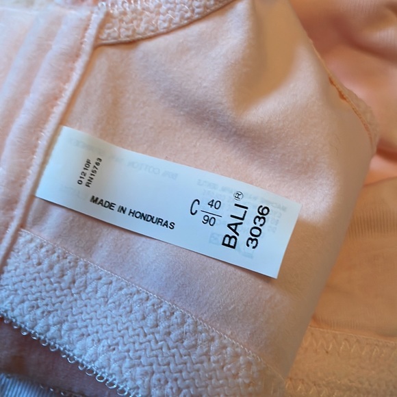 Bali Classic Support Bra - Picture 5 of 8